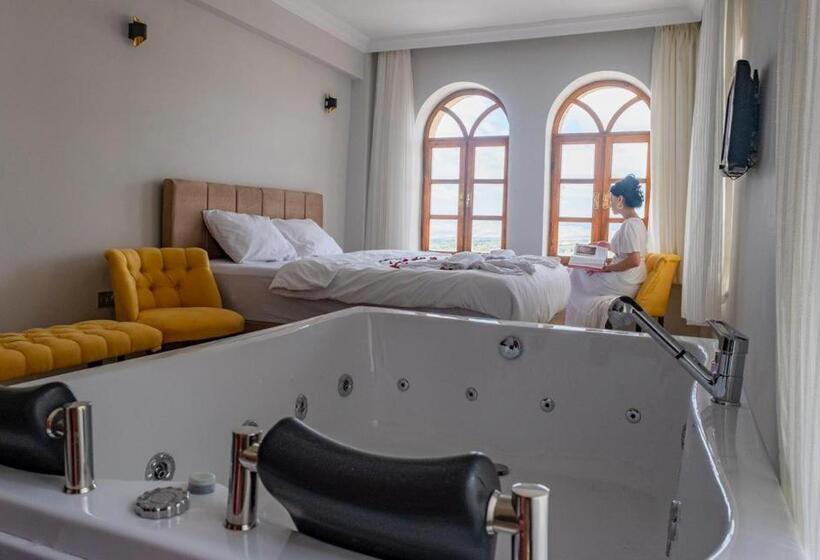 Quarto Estandar Cama King, Hydros Cave Suit