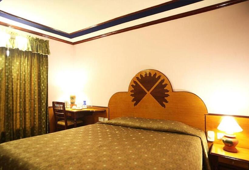 Люкс, The Surya, Cochin