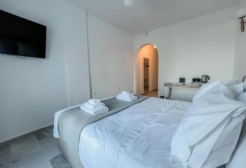 Номер Стандарт с Террасой, Yaleena Residences