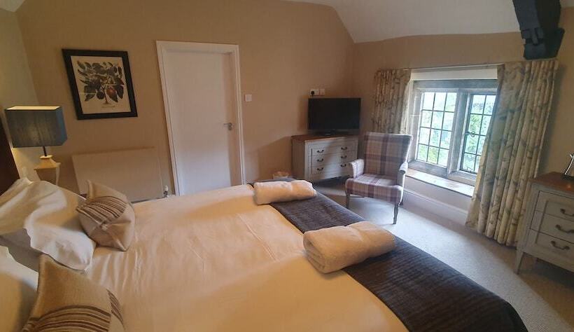 Family Suite, The Crown At Shipton