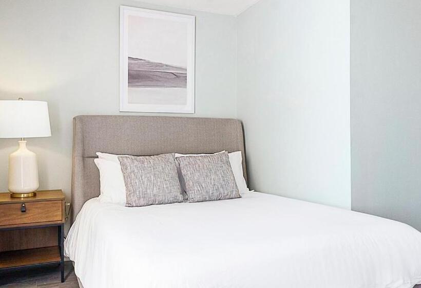 Standard Studio, Three Rivers Apartments By Barsala