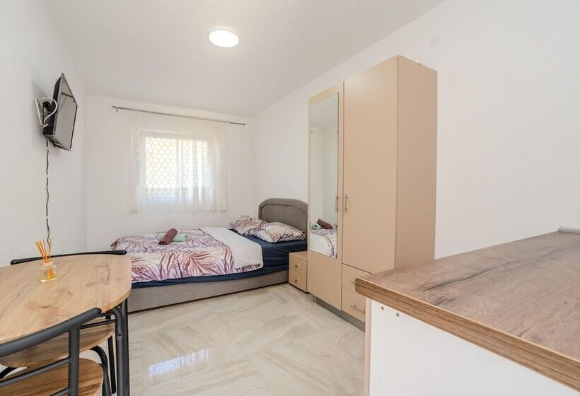 Апартаменты 1 Спальня, Guest House Stipanovi Dvori