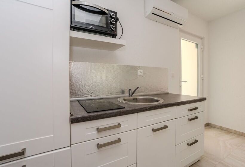 Апартаменты 1 Спальня, Guest House Stipanovi Dvori