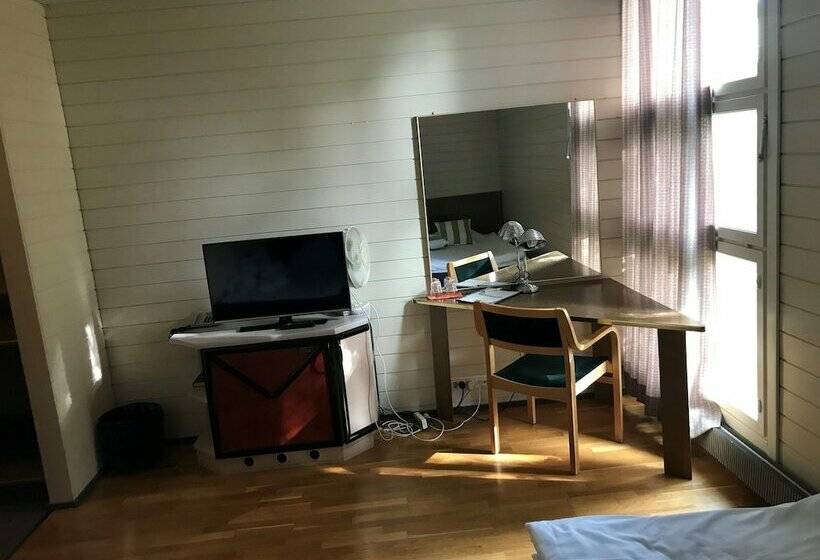 Номер Стандарт, Li Kiteenhovi