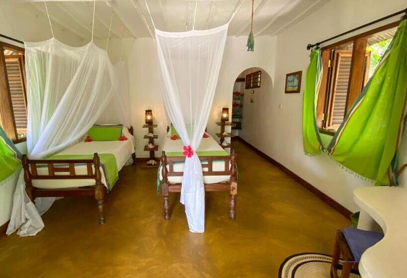 ویلای استاندارد با چشم‌انداز باغ, Butiama Beach Lodge