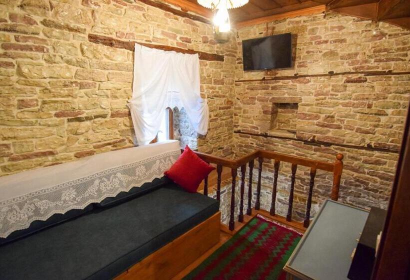 주니어 스위트, Aqueduct Inn
