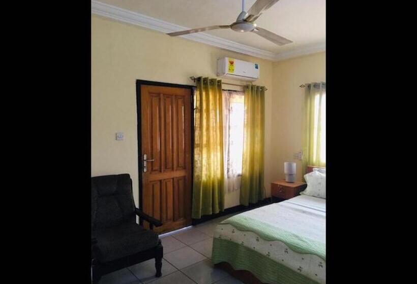 غرفة قياسية فردية, Room In Bb   Single Room With Balcony
