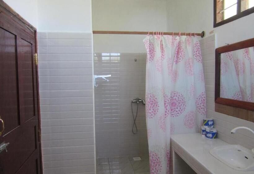 اتاق لوکس, Baraka Beach Bungalows
