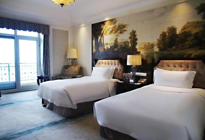 Номер Deluxe Вид на Море, Crowne Plaza Ocean Spring Resort, An Ihg