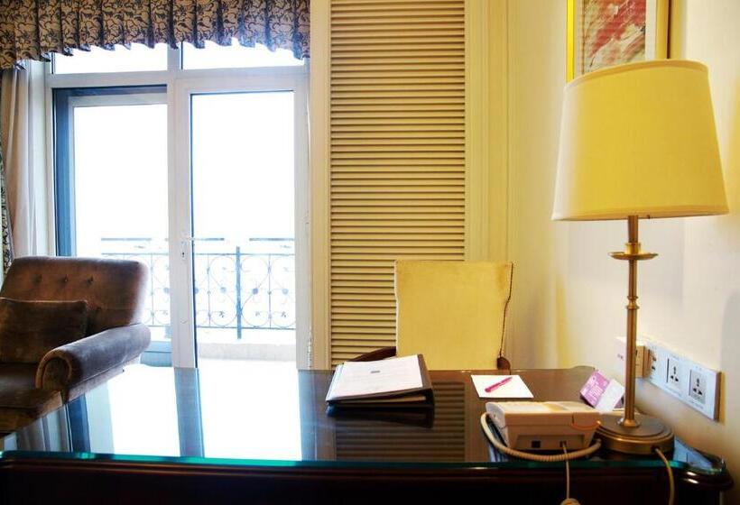 Номер Премиум, Crowne Plaza Ocean Spring Resort, An Ihg