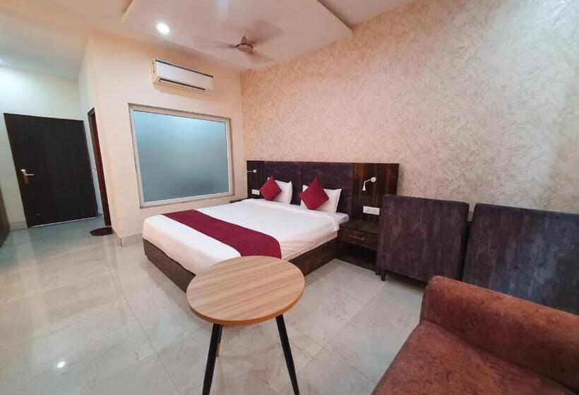 Номер Deluxe, Akash Hotel Managed By Jk Hotels & Resorts