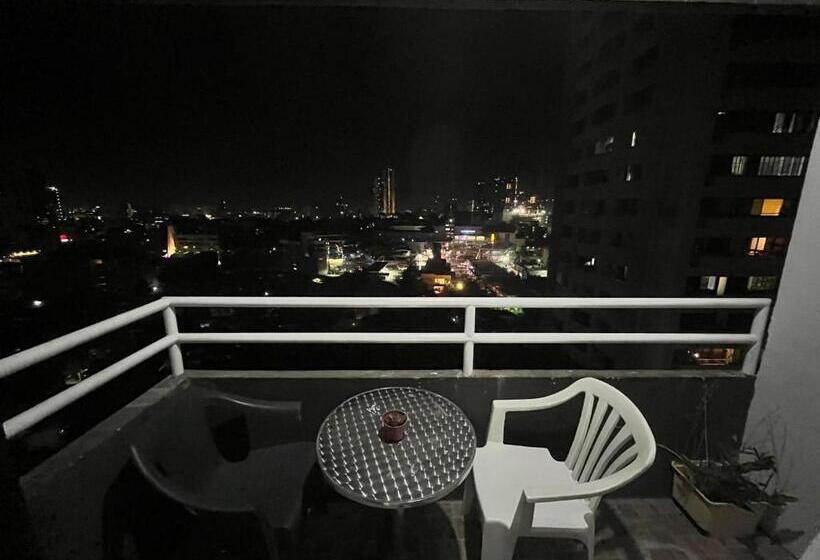 스탠다드 발코니 스튜디오, Flora S Place In Winland Towers Condominium