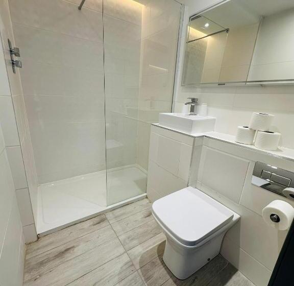 Семейный Номер Deluxe, My Motel Glasgow Airport