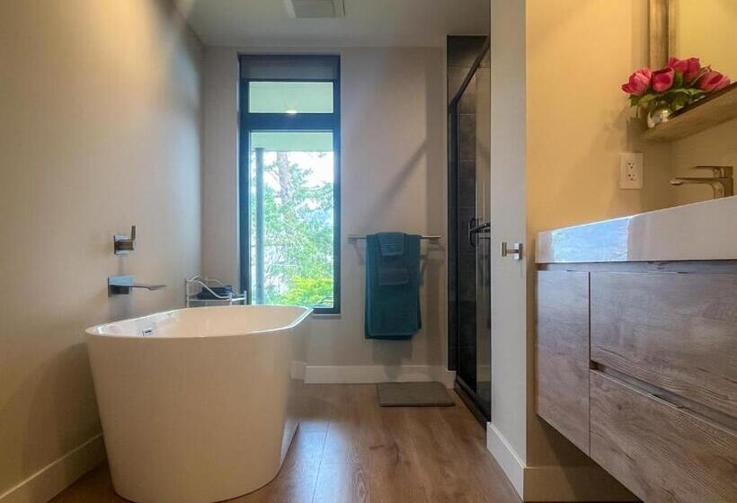 Номер Superior, Kelowfornia Lakeview Retreat