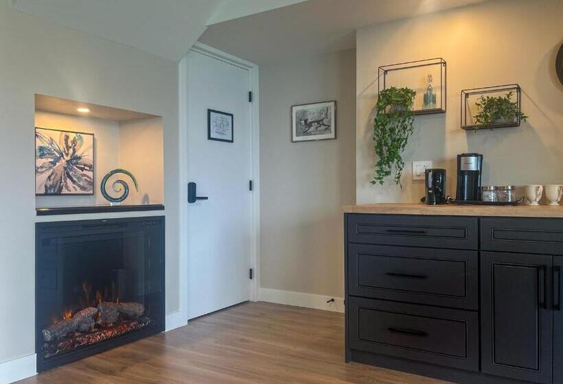 Номер Superior, Kelowfornia Lakeview Retreat
