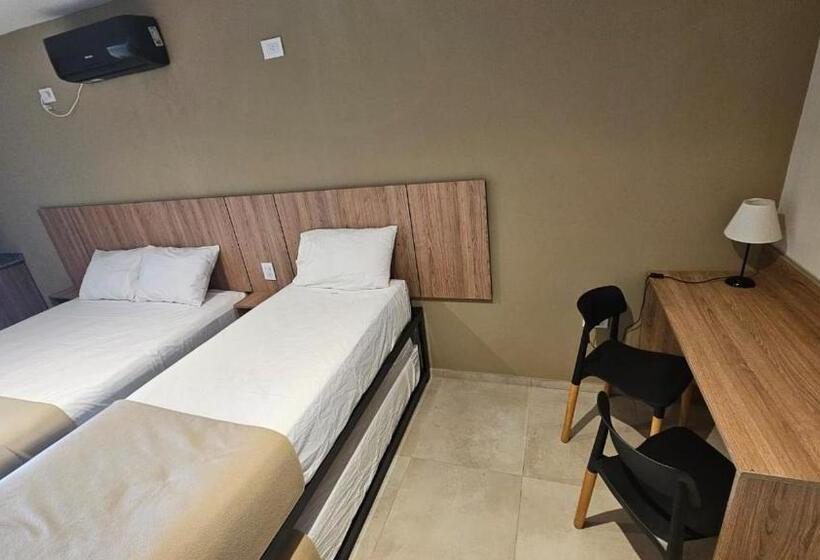 四人标准间, La Quinta Suites