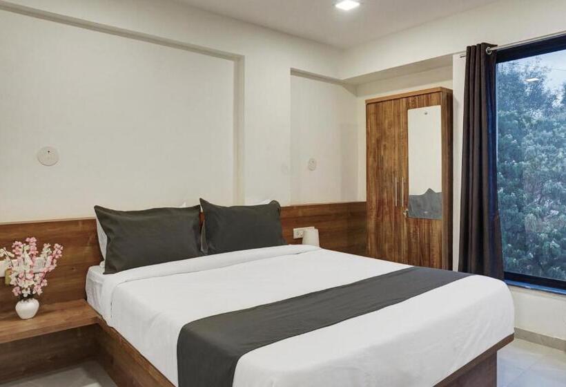 اتاق استاندارد, Oyo R P Hospitality