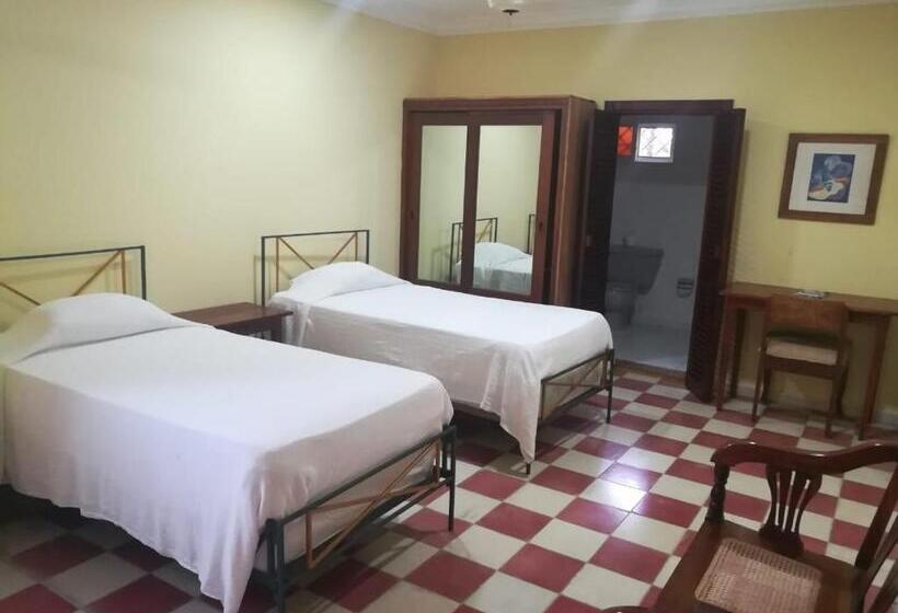 Трежместный Номер Economy, Villa Carolina Bed And Breakfast