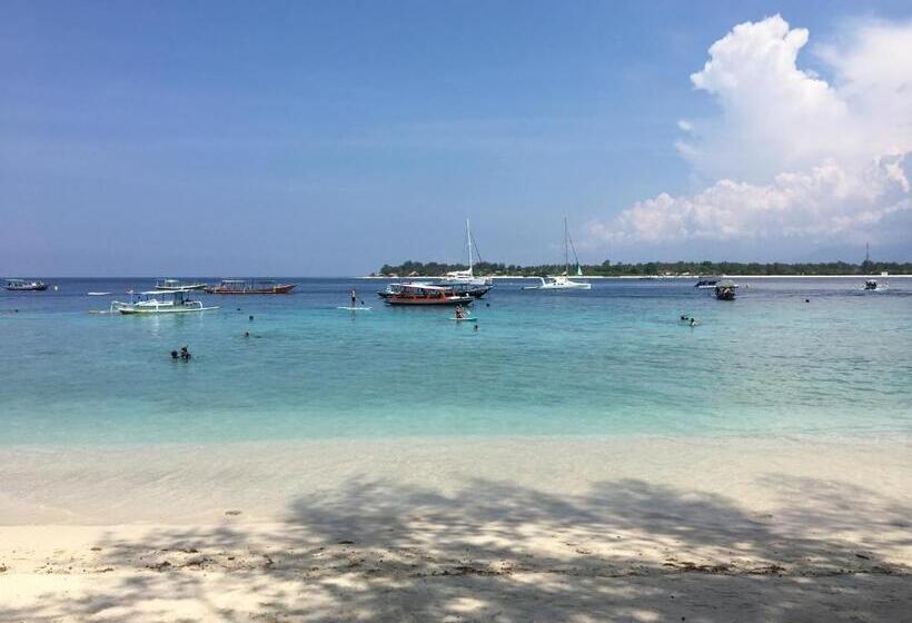 Трехместный Номер Deluxe Вид на Море, Gili Turtle Beach Resort