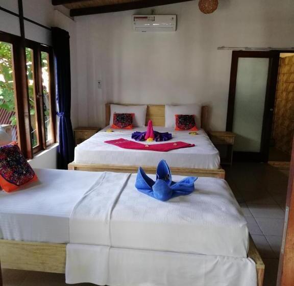 Трехместный Номер Deluxe Вид на Море, Gili Turtle Beach Resort