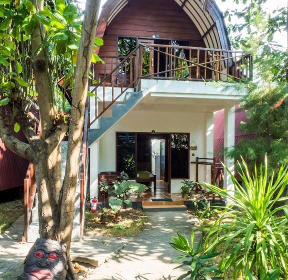 Бунгало Deluxe, Gili Turtle Beach Resort