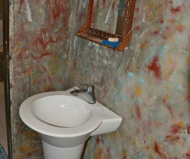 اتاق استاندارد, Kiponda B&b