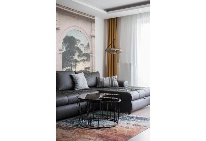 1 Bedroom Apartment Lake View, Sunset Resort   Lakeside Apartment