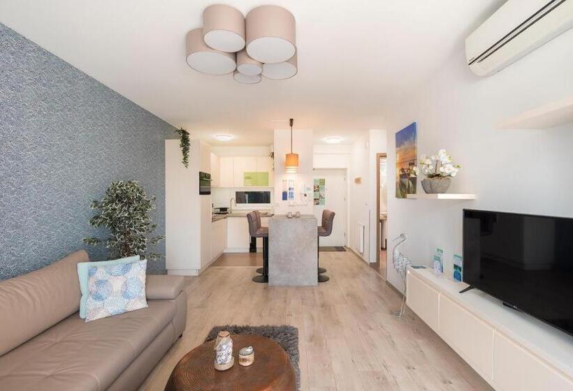 Апартаменты 1 Спальня Нижний Этаж, Sunset Resort   Lakeside Apartment