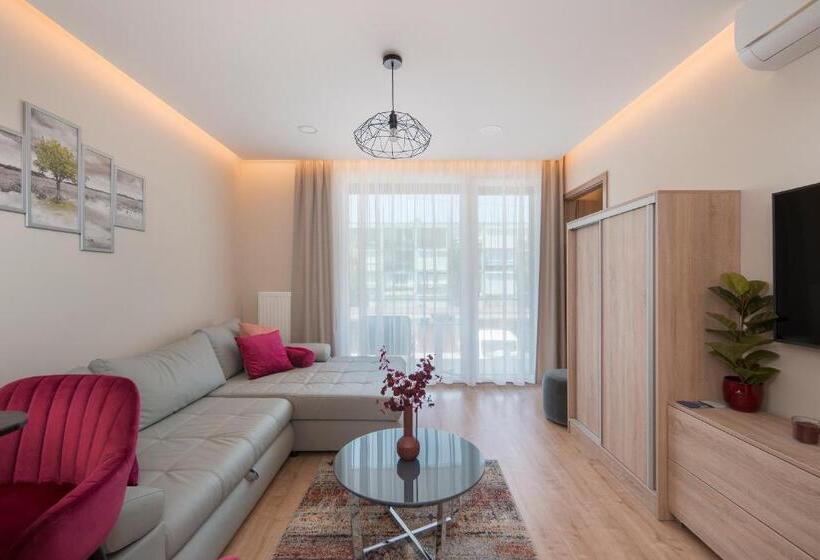 Апартаменты 1 Спальня с Террасой, Sunset Resort   Lakeside Apartment