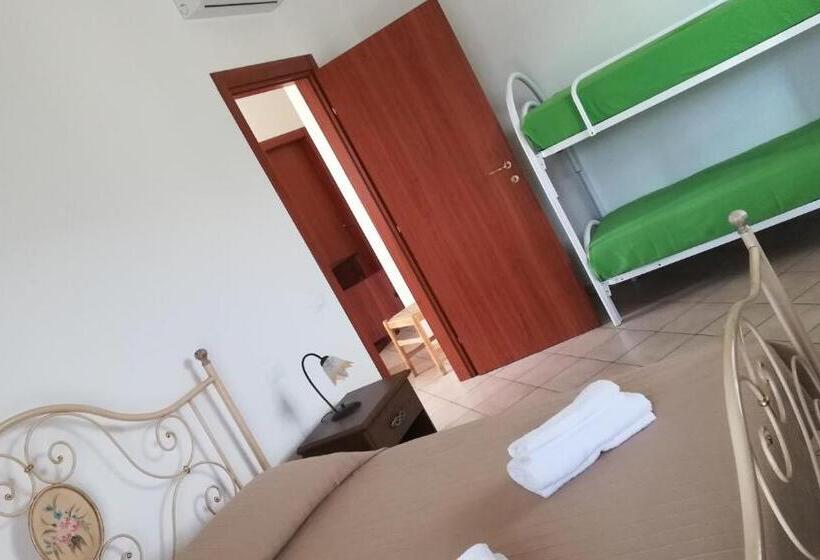 スタンダード４人部屋, Agriturismo Le Pagliere Da Valentino