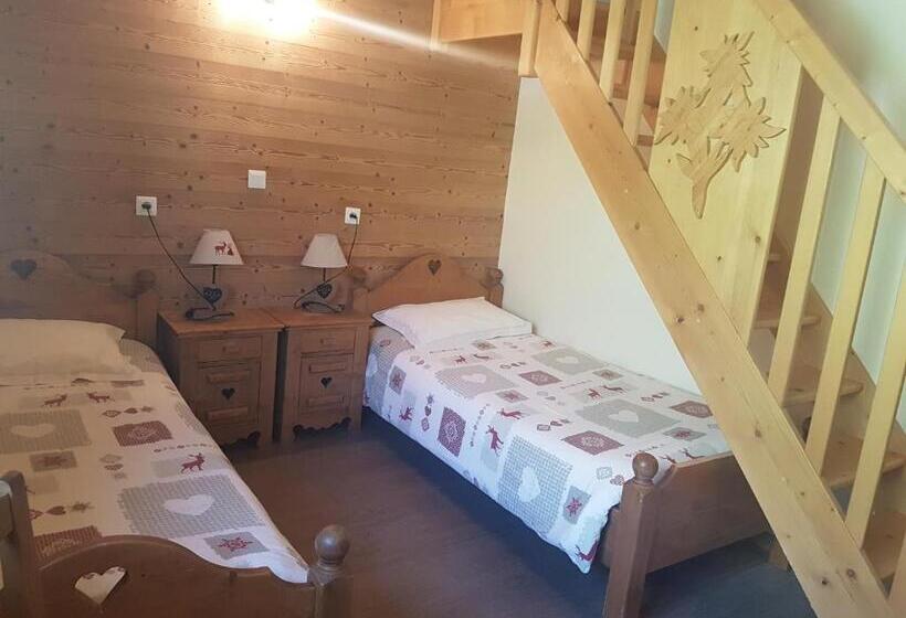 Номер Стандарт Трехместный, Hôtel La Vanoise