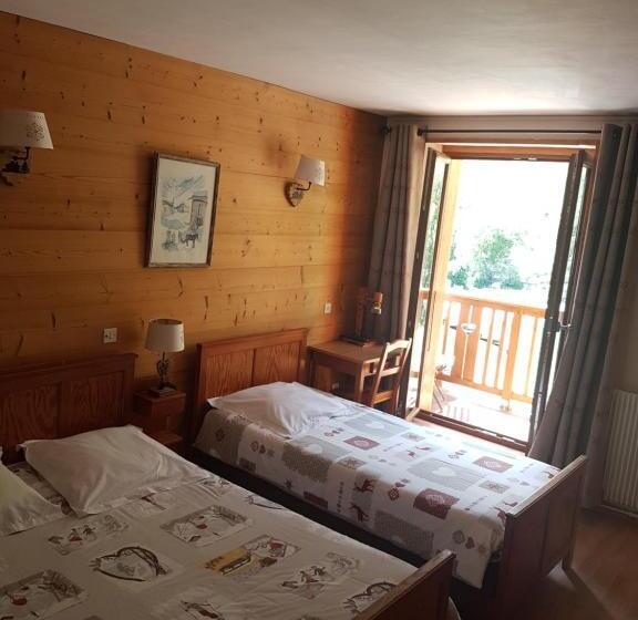 Номер Стандарт Трехместный, Hôtel La Vanoise