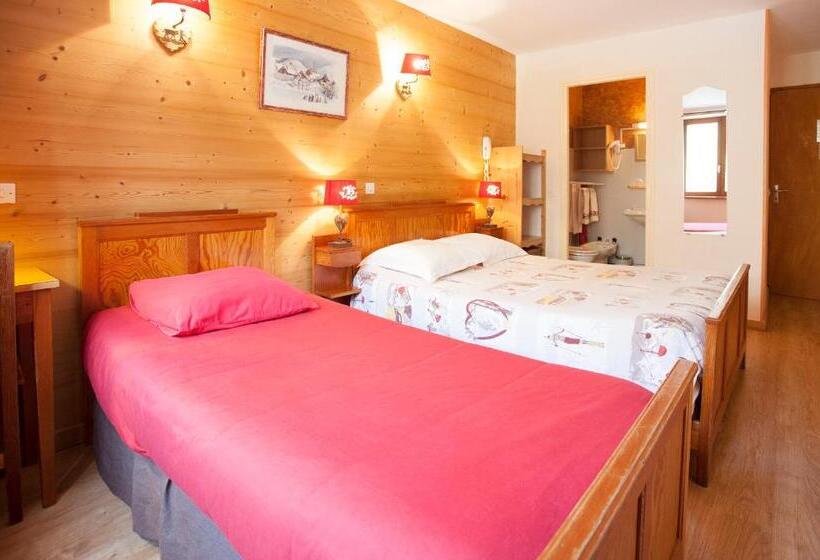 Номер Стандарт Трехместный, Hôtel La Vanoise