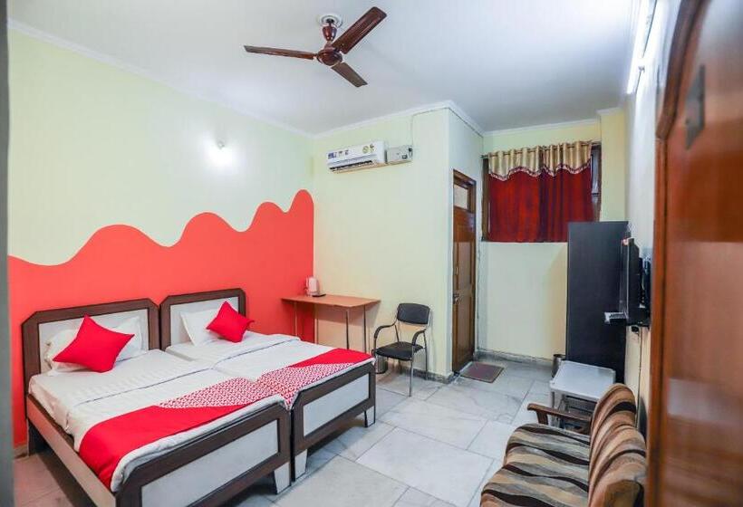 اتاق کلاسیک سه تخته, O Rishabh Guest House