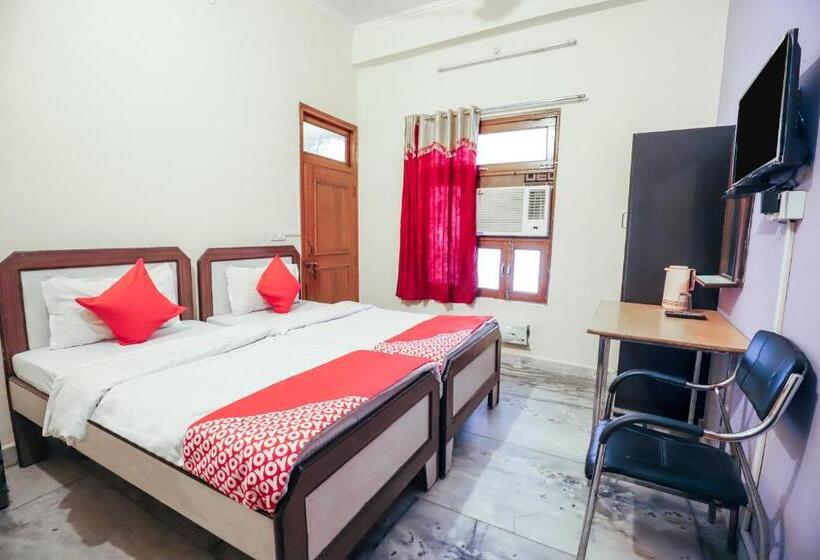 اتاق کلاسیک سه تخته, O Rishabh Guest House