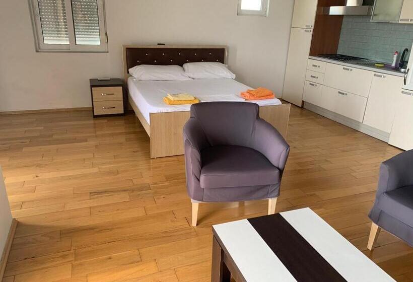 اتاق لوکس با چشم‌انداز دریا, Sunshine Guesthouse Dhermi
