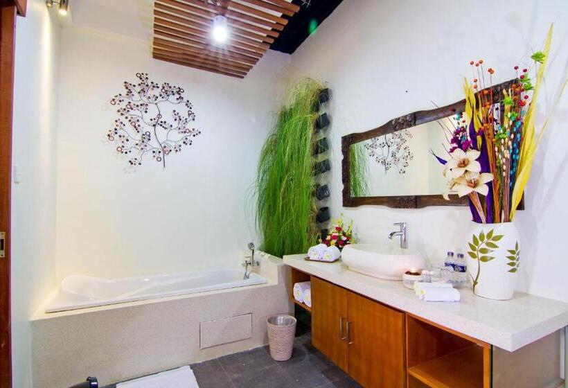 اتاق استاندارد با چشم‌انداز استخر, Maha Residence Guest House