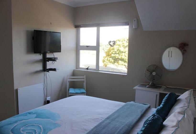 Номер Deluxe, Milas Place