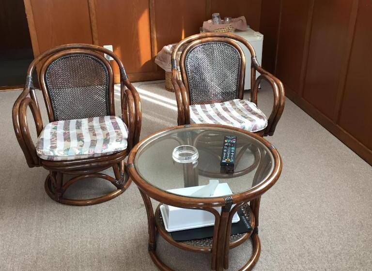 Номер Стандарт, Schole Hakuba