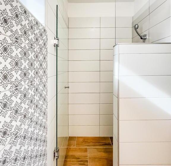 Habitación Triple Estándar, Autohof 171 Hotel Hegyeshalom
