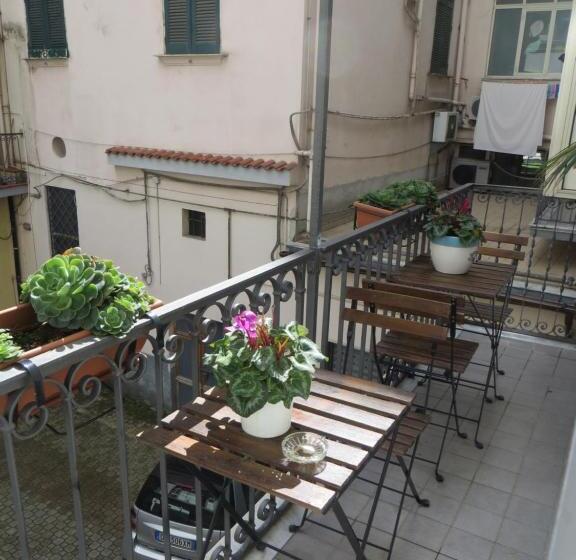 اتاق اکونومی یک تخته, B&b Mini Hotel Incity Close Train Station And Port