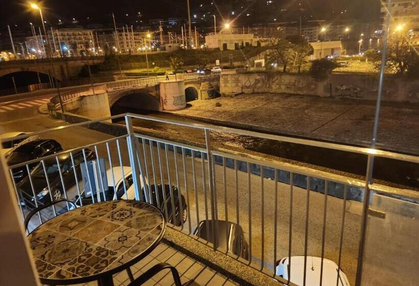 استودیو استاندارد با بالکن, B&b Mini Hotel Incity Close Train Station And Port