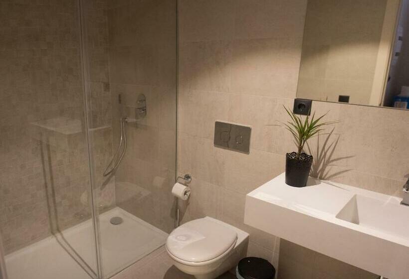 Cameră Standard cu Terasă, Black Swan Hostel Sevilla