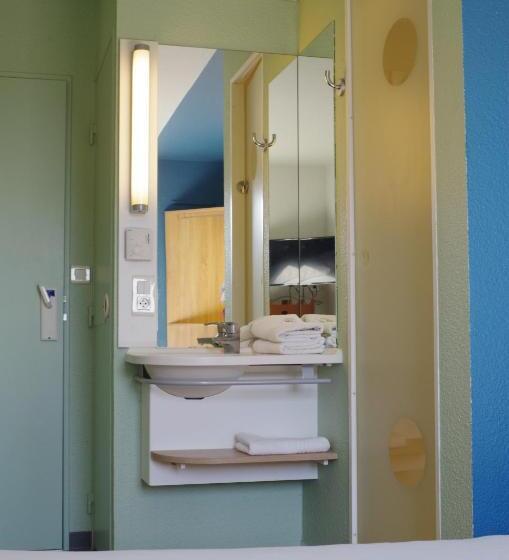 Номер Стандарт Трехместный, Ibis Budget Narbonne Est