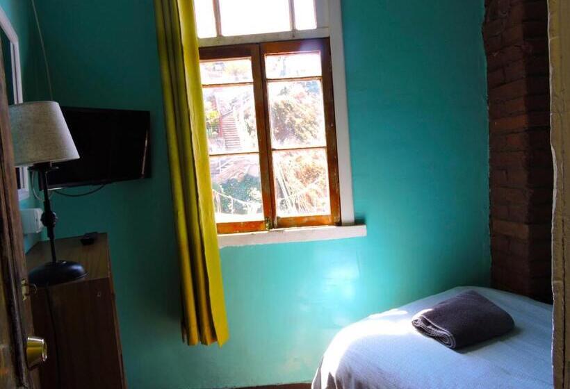 اتاق استاندارد یک نفره, Hostal Casa Verde Limón