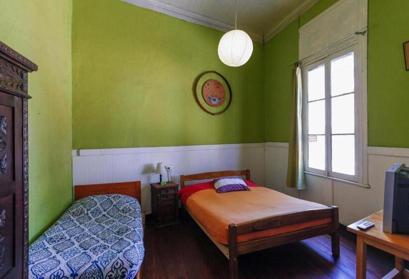 اتاق استاندارد با سرویس بهداشتی مشترک, Hostal Casa Verde Limón