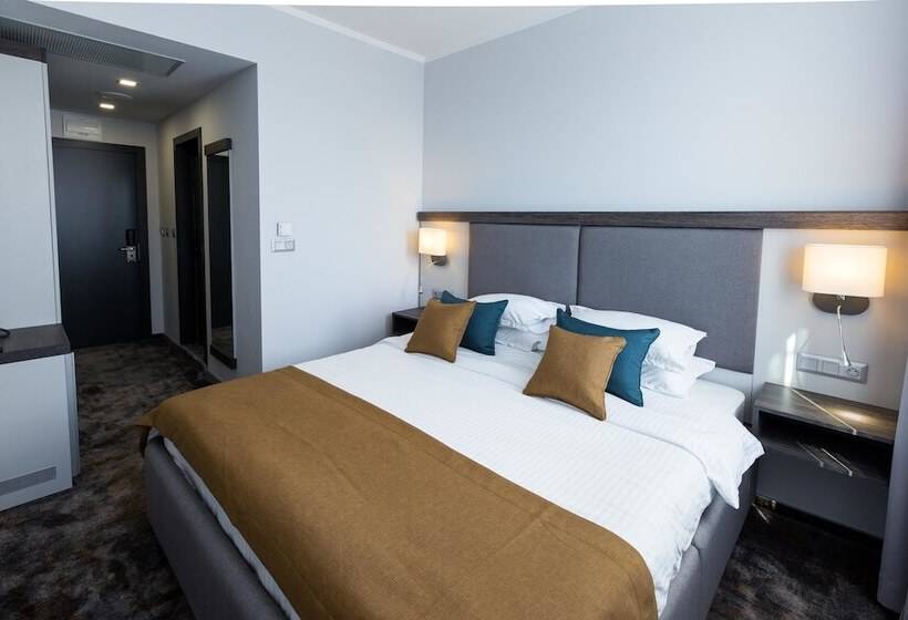 Номер Стандарт Двуспальная Кровать, Best Western Plus Premium Inn