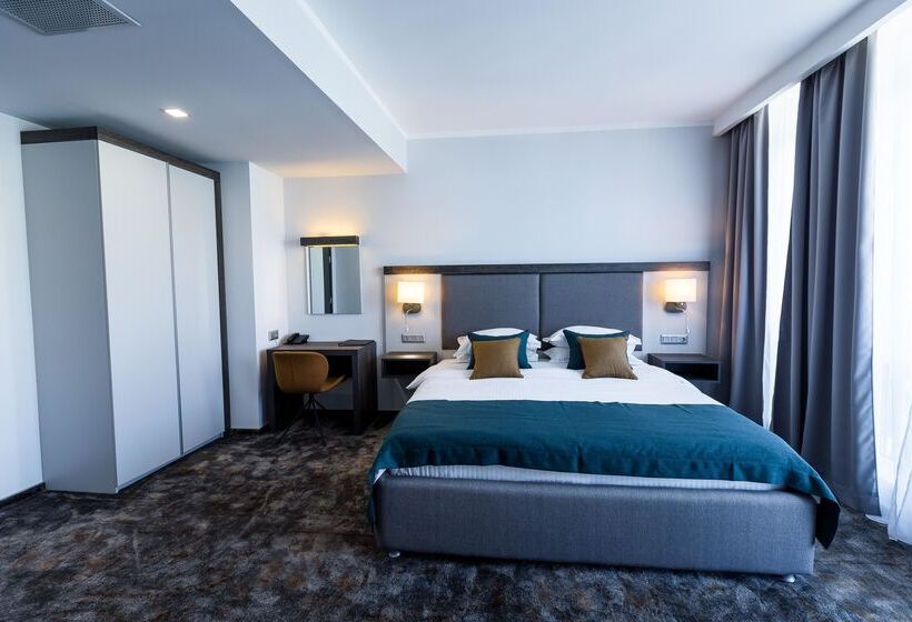 Номер Комфорт, Best Western Plus Premium Inn