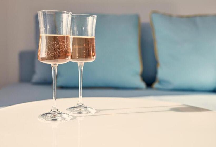 Номер Superior, Myconian Korali Relais & Chateaux