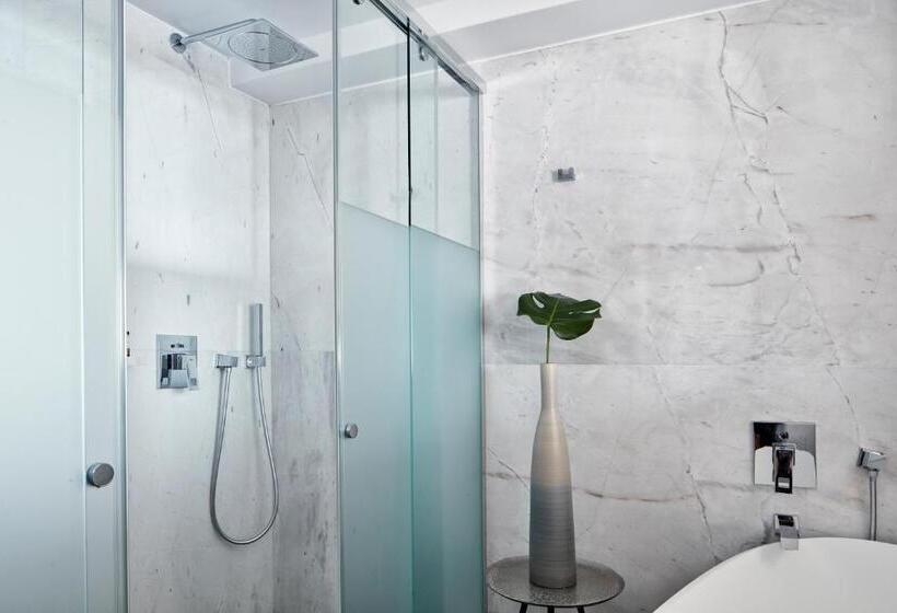 Полулюкс Премиум, Myconian Korali Relais & Chateaux